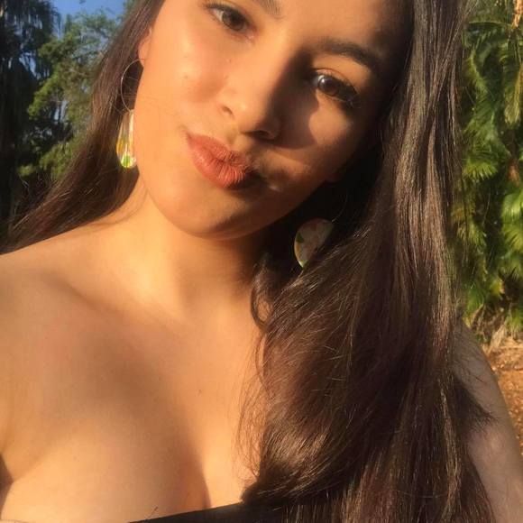 Meet your Posher, Erika - Picture 1 of 1